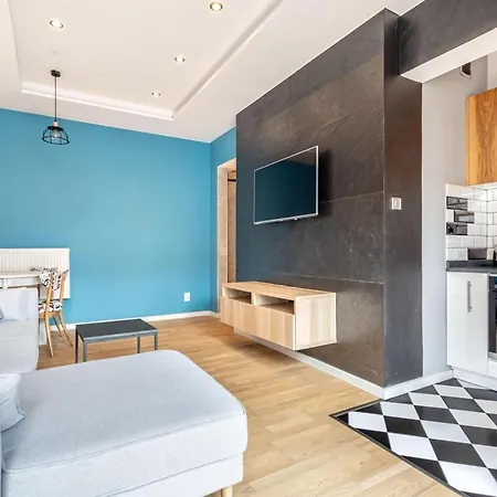 Kowalska Old Town & Parking