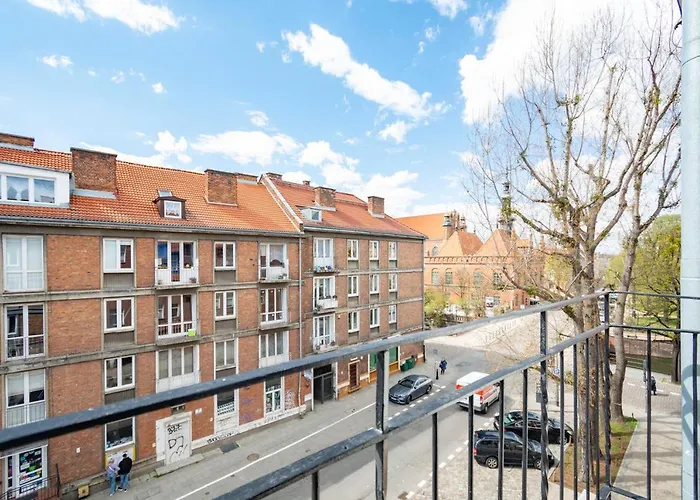 Kowalska Old Town & Parking *